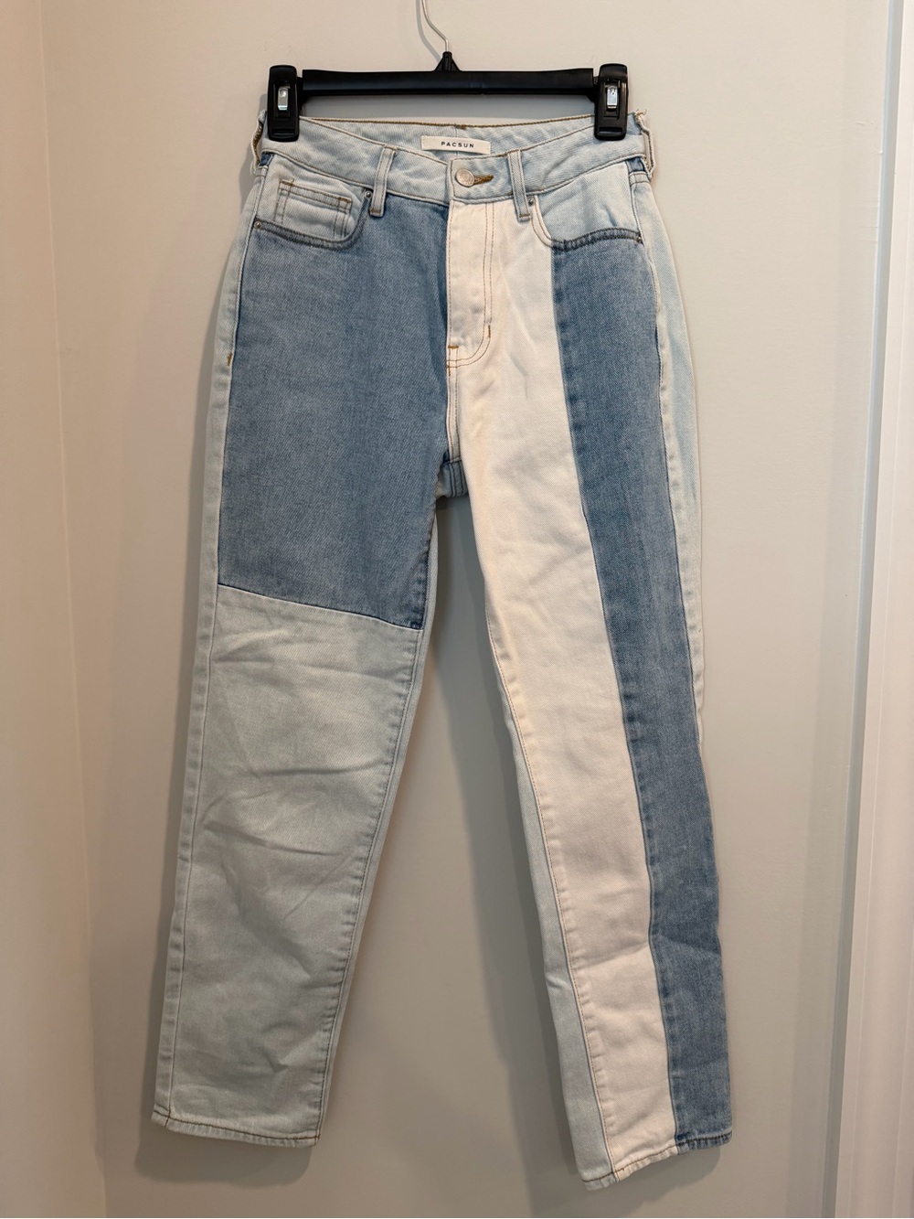 PacSun Women’s Eco Hopper Patch Mom Jeans